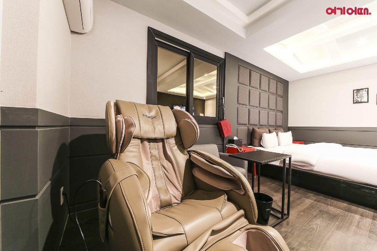 French Code Hotel Changwon Zewnętrze zdjęcie