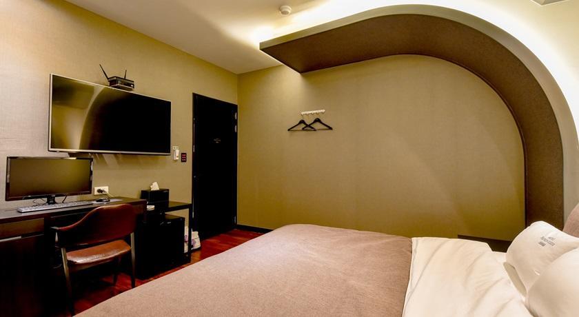 French Code Hotel Changwon Zewnętrze zdjęcie