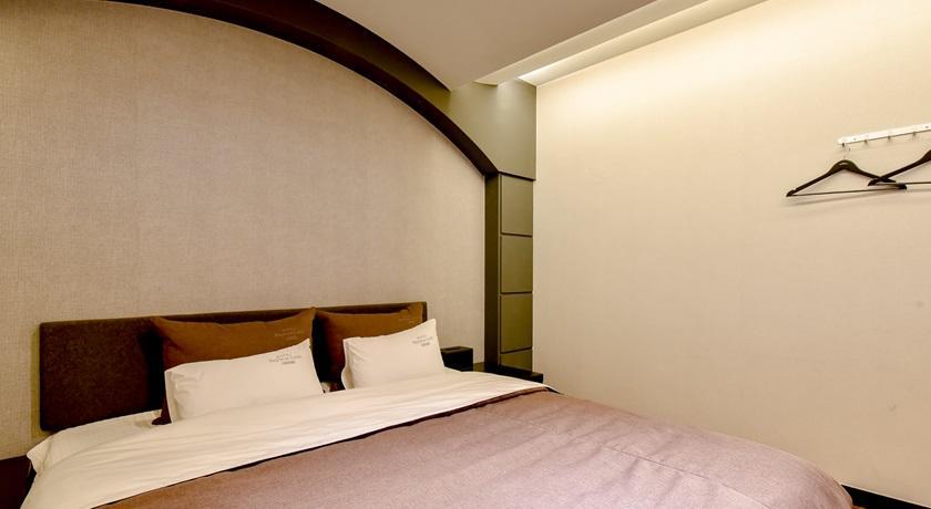 French Code Hotel Changwon Zewnętrze zdjęcie