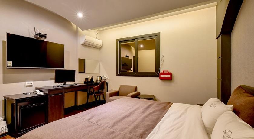 French Code Hotel Changwon Zewnętrze zdjęcie