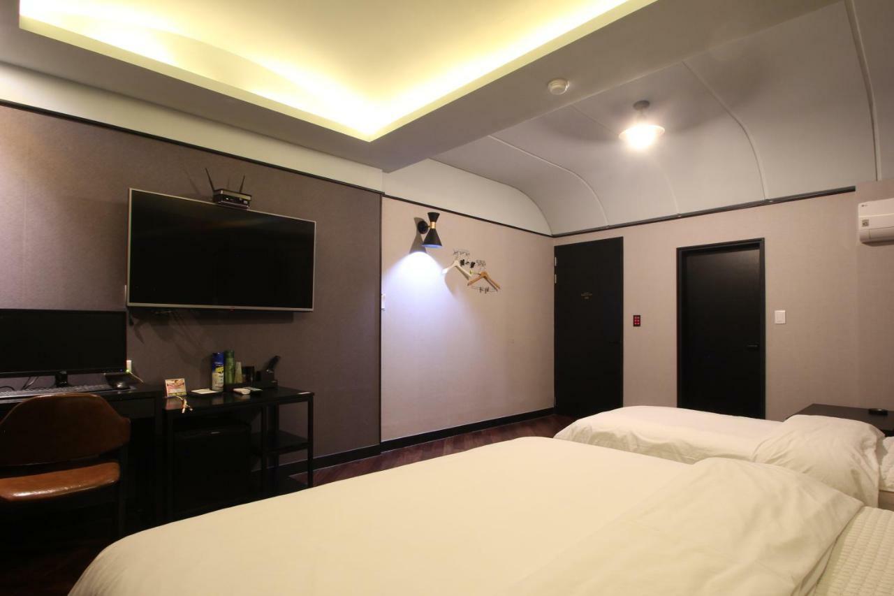 French Code Hotel Changwon Zewnętrze zdjęcie