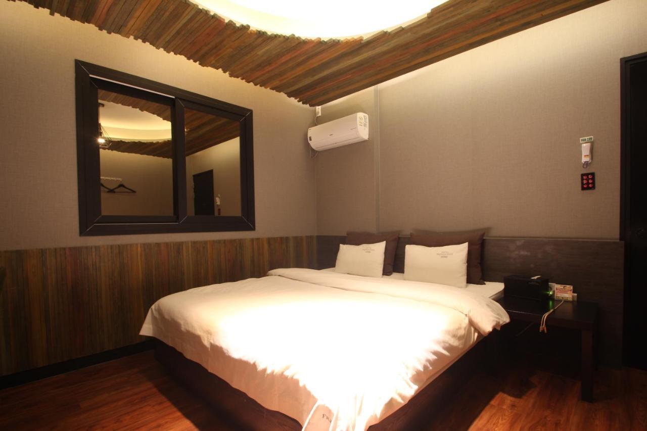 French Code Hotel Changwon Zewnętrze zdjęcie